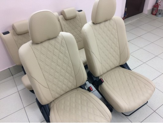 Авточехлы на Mitsubishi Outlander 3 Авточехлы на Mitsubishi Outlander 3