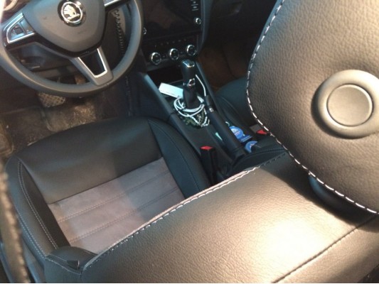 Каркасные авточехлы на Skoda Octavia A7 FL Каркасные авточехлы на Skoda Octavia A7 FL